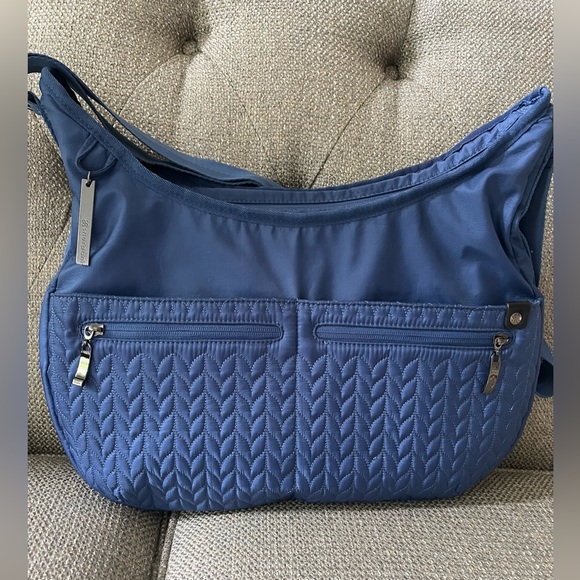 Sherpani Bree LE Cross-Body Bag RFID Protection - Picture 3 of 11